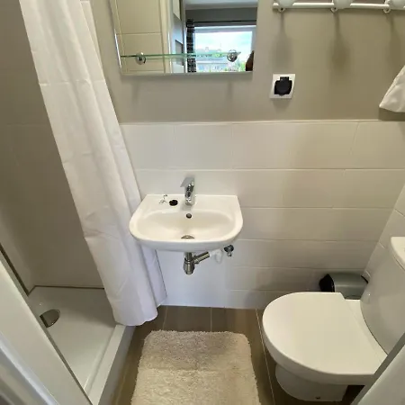 Проживание в семье L&b House *