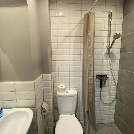 Проживание в семье L&b House