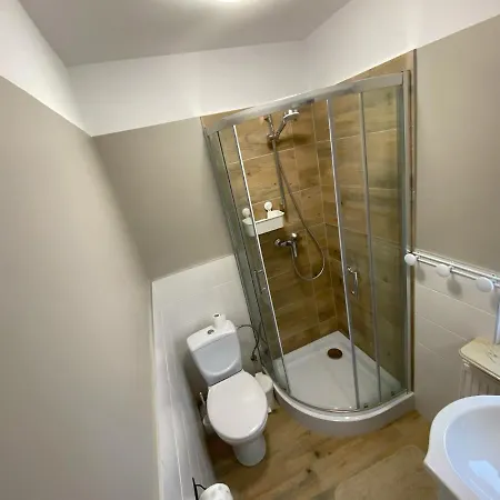 Проживание в семье L&b House *