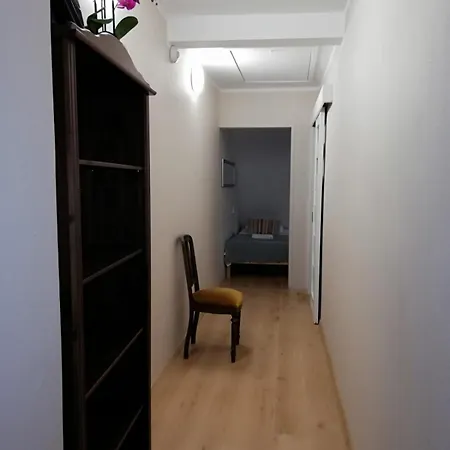 L&b House *