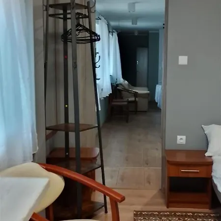 L&b House